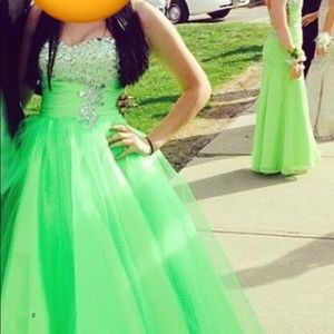 Henris lime green prom dress